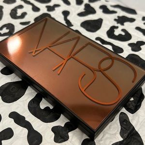 NARS atomic blonde eye and cheek palette